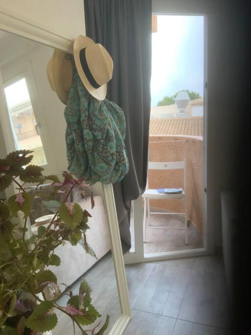 Ferienwohnung Es Pujols Isla De La Calma Exterior foto